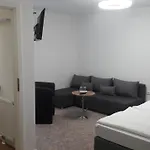 بيت ضيافة Rabe Haus Retzi Rabe 3*