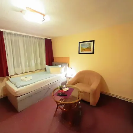 בית הארחה Rabe Haus Retzi Rabe גריבסמולן