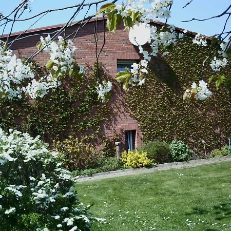 בית הארחה Rabe Haus Retzi Rabe גריבסמולן