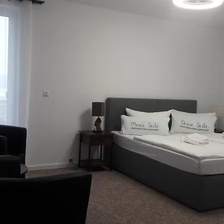 Rabe Haus Retzi Rabe Vendégház