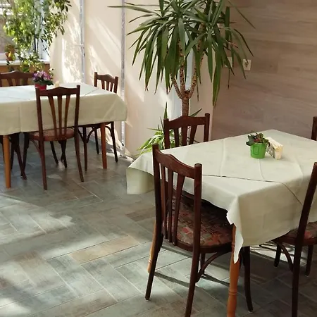Rabe Haus Retzi Rabe Гостевой дом *